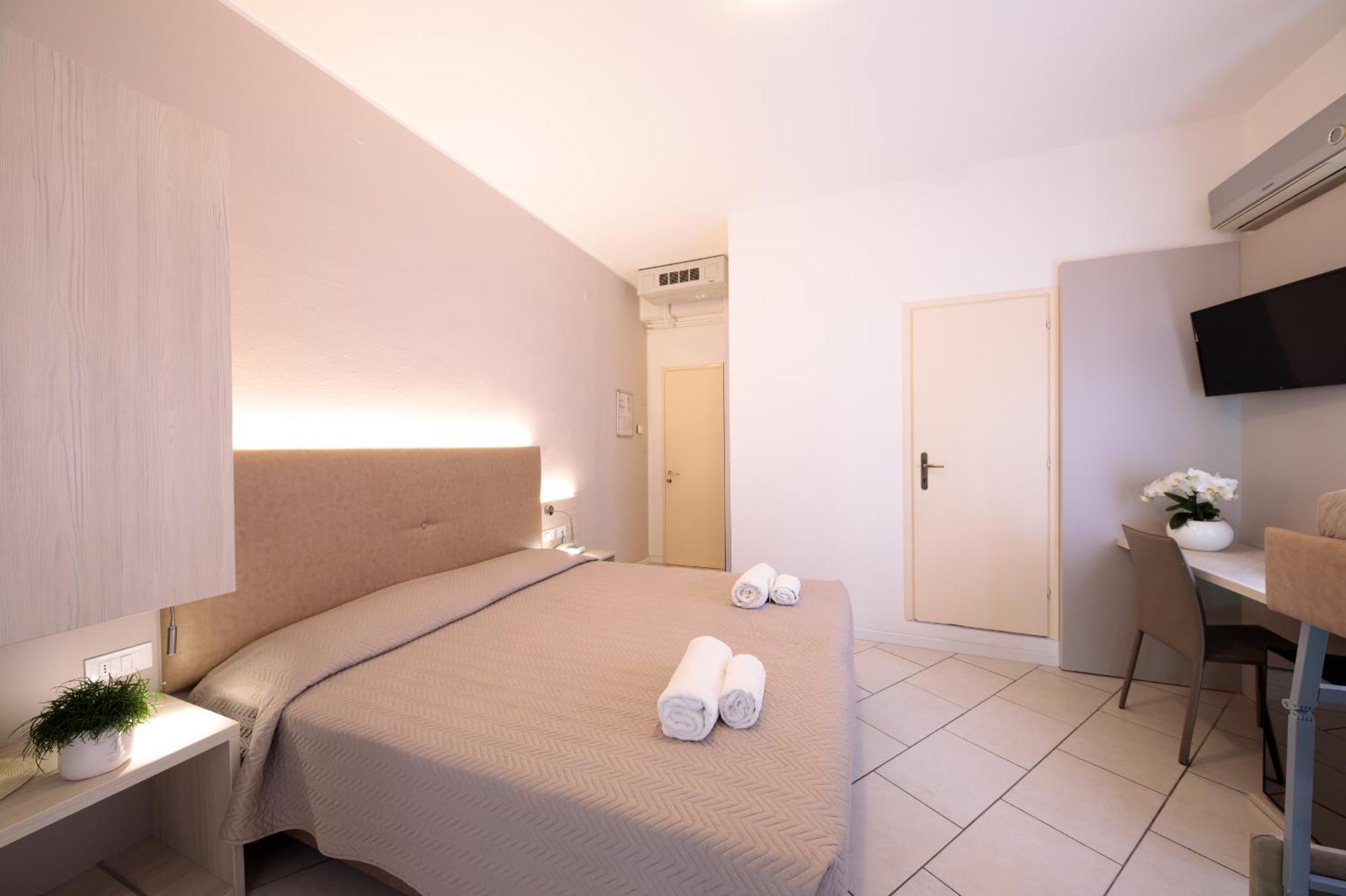 Hotel Madison Лидо ди Йезоло Екстериор снимка