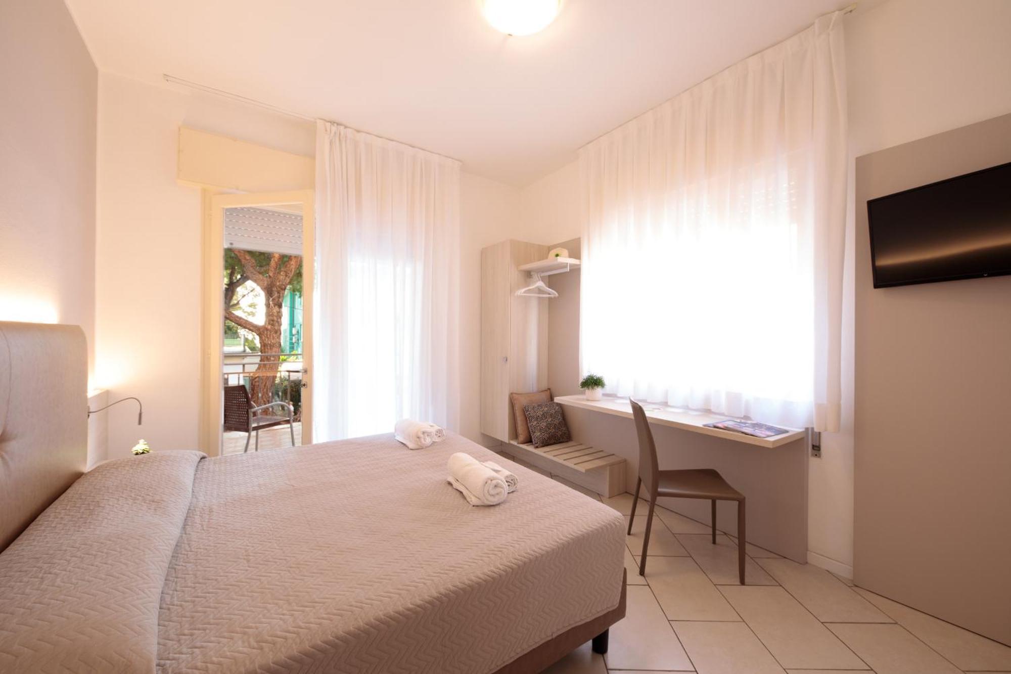 Hotel Madison Лидо ди Йезоло Екстериор снимка
