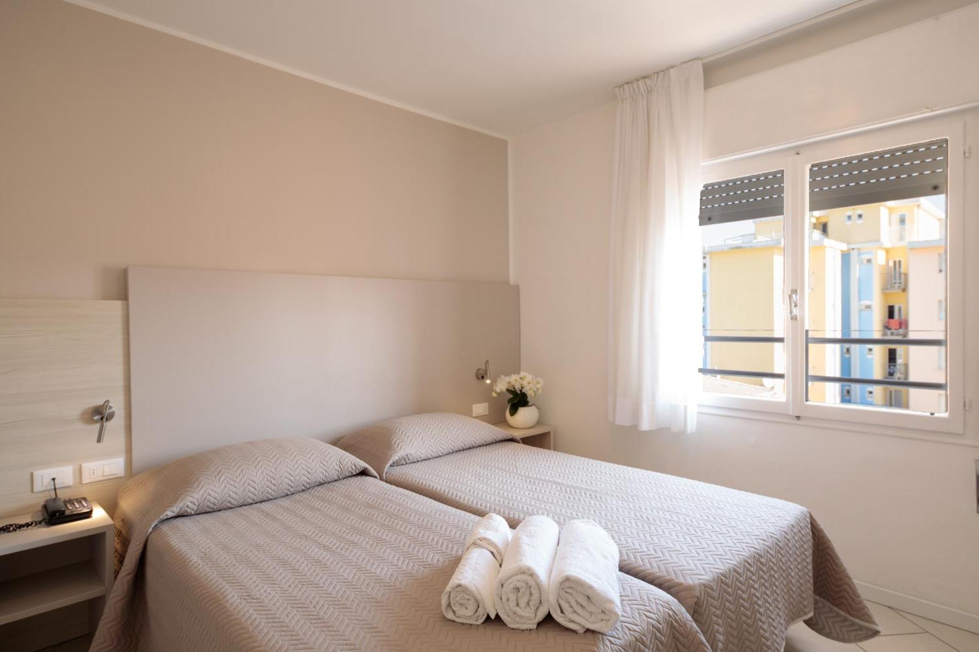 Hotel Madison Лидо ди Йезоло Екстериор снимка